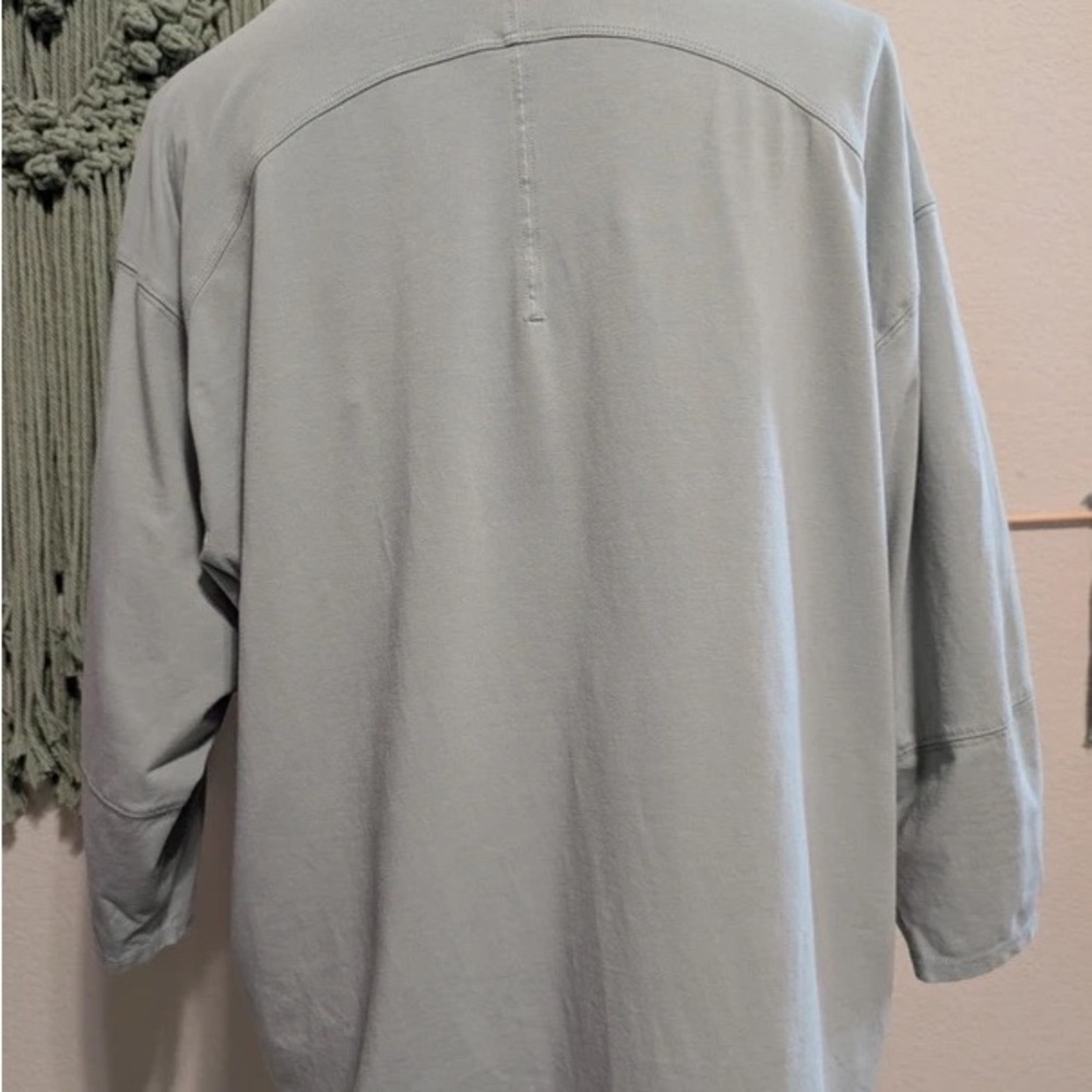 Relaxed Crewneck Women's Top in Light Blue - Picture 3 of 3